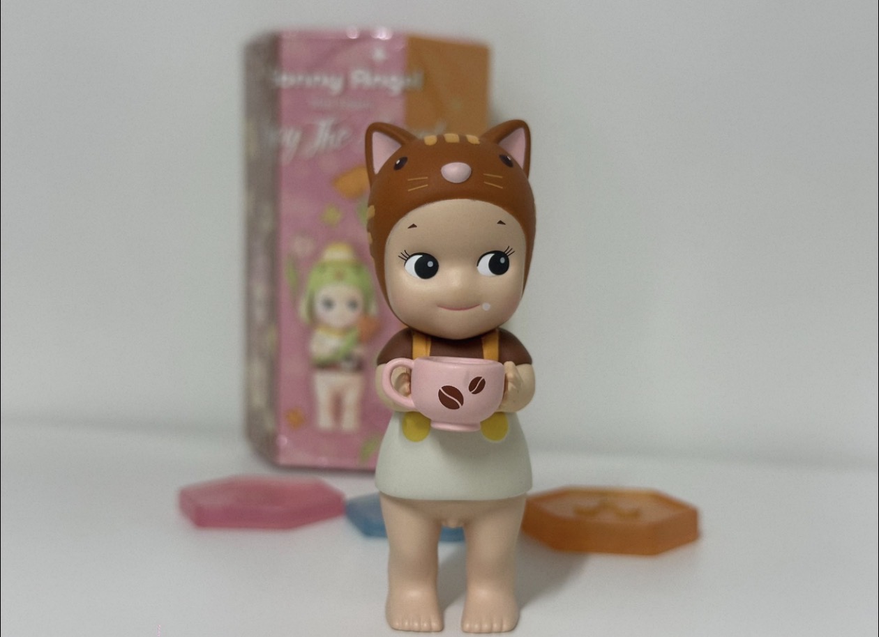 Sonny Angel Enjoy the Moment Relaxing Moment Coffee Latte Cat